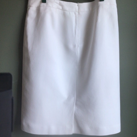 White Straight Linen Blend Skirt Sz 10 front & rear zippers. Excellent condition - Picture 6 of 10